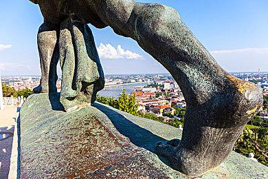 驾驶员就位，即刻登陆机甲！《终末机兵》抢先体验版即将上线